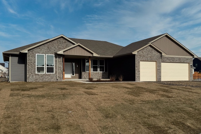 653 Yosemite, ROSCOE, Illinois 61073, 4 Bedrooms Bedrooms, ,3 BathroomsBathrooms,House,For Sale,Yosemite,202505334