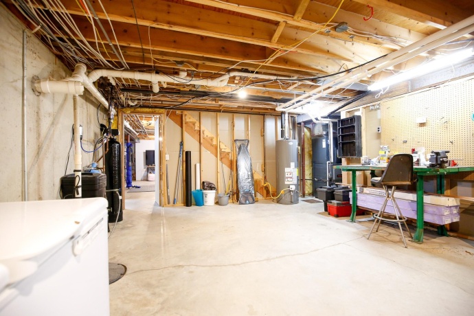 2235 Center, DIXON, Illinois 61021, 5 Bedrooms Bedrooms, ,3 BathroomsBathrooms,House,For Sale,Center,202601028