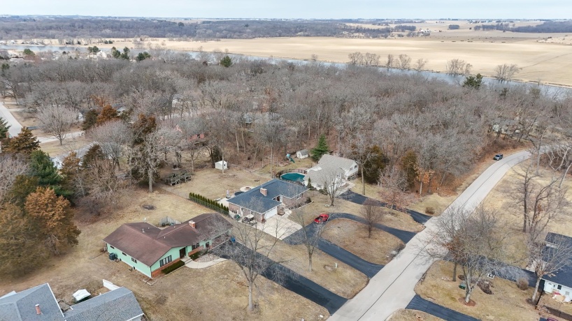 2235 Center, DIXON, Illinois 61021, 5 Bedrooms Bedrooms, ,3 BathroomsBathrooms,House,For Sale,Center,202601028