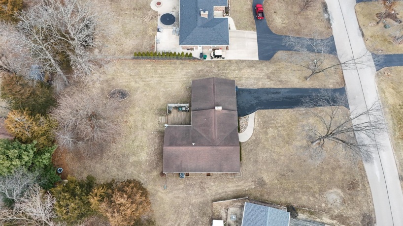 2235 Center, DIXON, Illinois 61021, 5 Bedrooms Bedrooms, ,3 BathroomsBathrooms,House,For Sale,Center,202601028