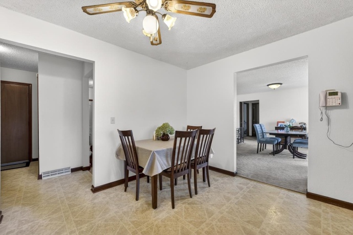 9506 Henninger, BELVIDERE, Illinois 61008, 3 Bedrooms Bedrooms, ,2 BathroomsBathrooms,House,For Sale,Henninger,202601031