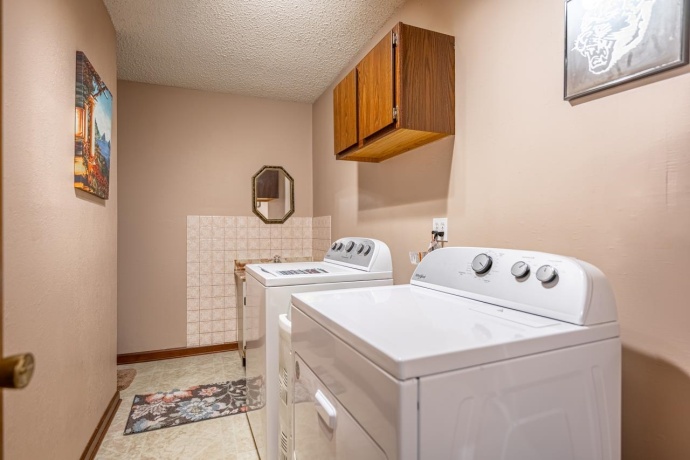 9506 Henninger, BELVIDERE, Illinois 61008, 3 Bedrooms Bedrooms, ,2 BathroomsBathrooms,House,For Sale,Henninger,202601031