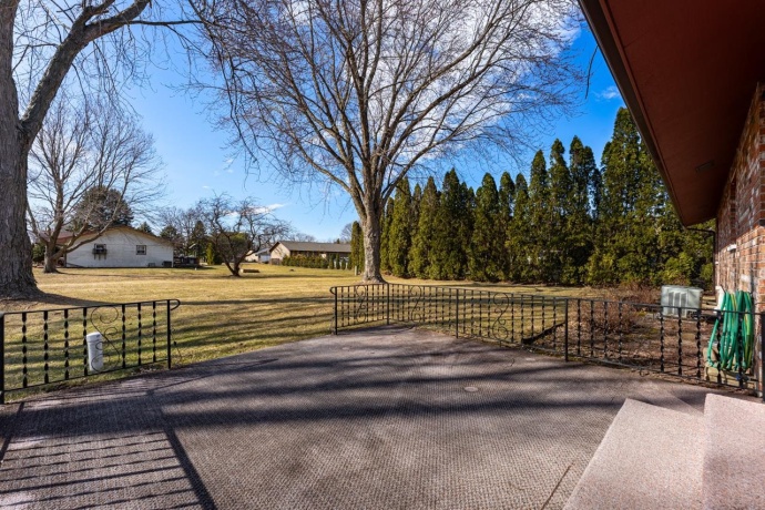 9506 Henninger, BELVIDERE, Illinois 61008, 3 Bedrooms Bedrooms, ,2 BathroomsBathrooms,House,For Sale,Henninger,202601031