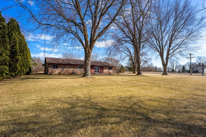 9506 Henninger, BELVIDERE, Illinois 61008, 3 Bedrooms Bedrooms, ,2 BathroomsBathrooms,House,For Sale,Henninger,202601031