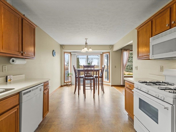 3810 Foxglove, WINNEBAGO, Illinois 61088, 3 Bedrooms Bedrooms, ,2 BathroomsBathrooms,House,For Sale,Foxglove,202601033