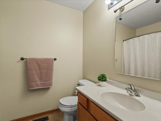 3810 Foxglove, WINNEBAGO, Illinois 61088, 3 Bedrooms Bedrooms, ,2 BathroomsBathrooms,House,For Sale,Foxglove,202601033