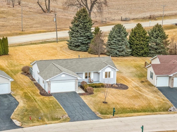 3810 Foxglove, WINNEBAGO, Illinois 61088, 3 Bedrooms Bedrooms, ,2 BathroomsBathrooms,House,For Sale,Foxglove,202601033