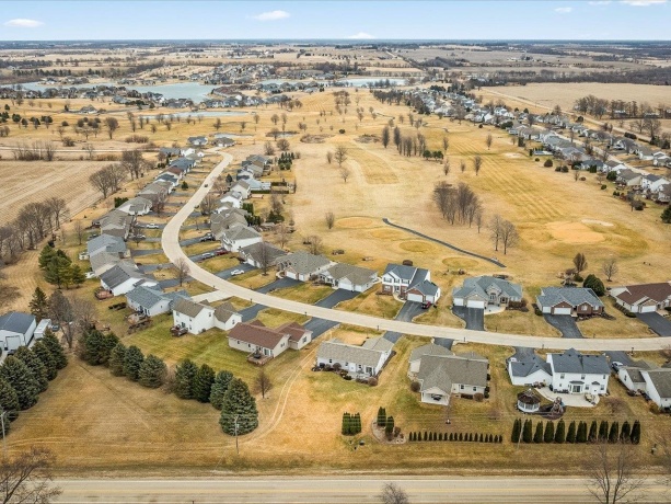 3810 Foxglove, WINNEBAGO, Illinois 61088, 3 Bedrooms Bedrooms, ,2 BathroomsBathrooms,House,For Sale,Foxglove,202601033