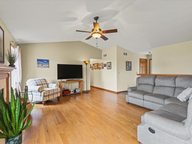 3810 Foxglove, WINNEBAGO, Illinois 61088, 3 Bedrooms Bedrooms, ,2 BathroomsBathrooms,House,For Sale,Foxglove,202601033