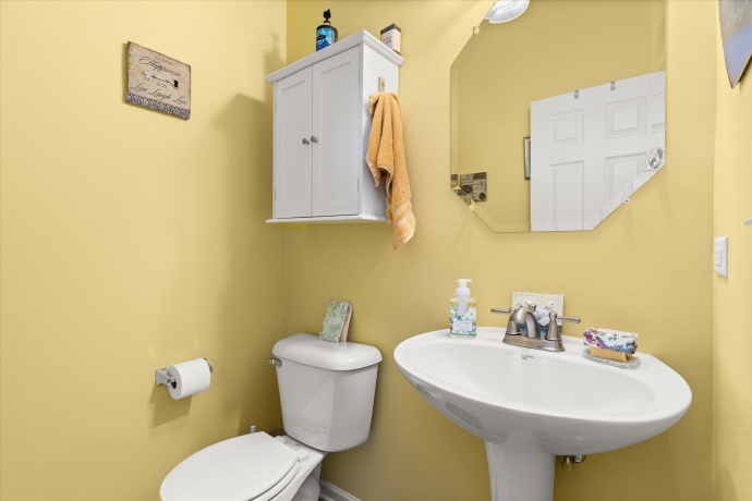 10003 Cummings, HUNTLEY, Illinois 60142, 2 Bedrooms Bedrooms, ,2 BathroomsBathrooms,Condominium,For Sale,Cummings,202601038