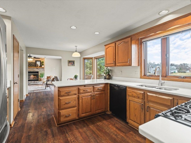 8712 Oakwood Glen, ROCKFORD, Illinois 61108, 4 Bedrooms Bedrooms, ,2 BathroomsBathrooms,House,For Sale,Oakwood Glen,202601036