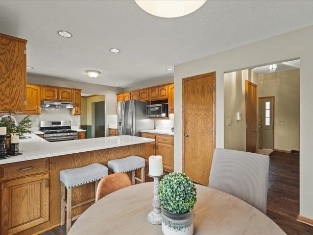 8712 Oakwood Glen, ROCKFORD, Illinois 61108, 4 Bedrooms Bedrooms, ,2 BathroomsBathrooms,House,For Sale,Oakwood Glen,202601036