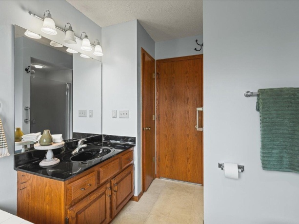 8712 Oakwood Glen, ROCKFORD, Illinois 61108, 4 Bedrooms Bedrooms, ,2 BathroomsBathrooms,House,For Sale,Oakwood Glen,202601036