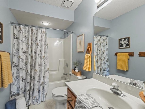 8712 Oakwood Glen, ROCKFORD, Illinois 61108, 4 Bedrooms Bedrooms, ,2 BathroomsBathrooms,House,For Sale,Oakwood Glen,202601036