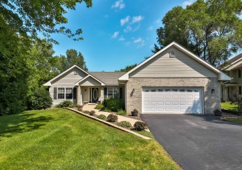 105 THORNHILL DR SW, POPLAR GROVE, Illinois 61065, 3 Bedrooms Bedrooms, ,3 BathroomsBathrooms,House,For Sale,THORNHILL DR SW,202601037