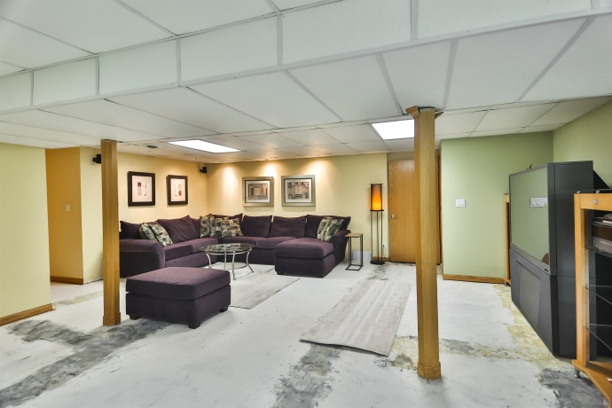 105 THORNHILL DR SW, POPLAR GROVE, Illinois 61065, 3 Bedrooms Bedrooms, ,3 BathroomsBathrooms,House,For Sale,THORNHILL DR SW,202601037