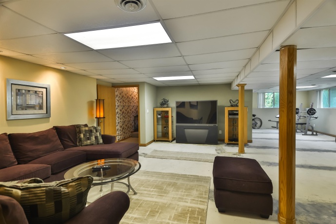 105 THORNHILL DR SW, POPLAR GROVE, Illinois 61065, 3 Bedrooms Bedrooms, ,3 BathroomsBathrooms,House,For Sale,THORNHILL DR SW,202601037