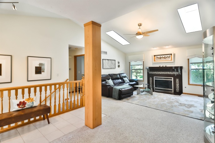 105 THORNHILL DR SW, POPLAR GROVE, Illinois 61065, 3 Bedrooms Bedrooms, ,3 BathroomsBathrooms,House,For Sale,THORNHILL DR SW,202601037