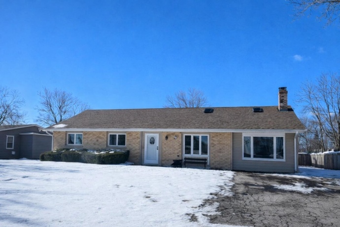 7706 Warwick, DARIEN, Illinois 60561, 3 Bedrooms Bedrooms, ,2 BathroomsBathrooms,House,For Sale,Warwick,202601039