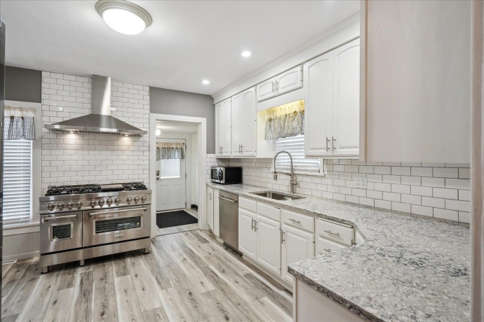 616 Elk, SABULA, Iowa 52070, 3 Bedrooms Bedrooms, ,1 BathroomBathrooms,House,For Sale,Elk,202601040