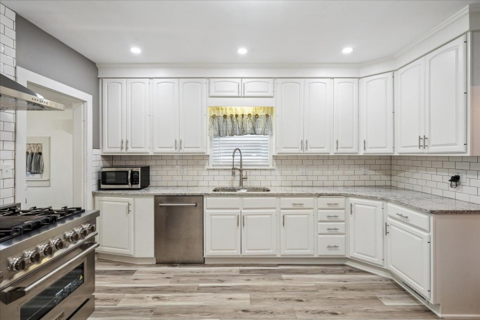 616 Elk, SABULA, Iowa 52070, 3 Bedrooms Bedrooms, ,1 BathroomBathrooms,House,For Sale,Elk,202601040