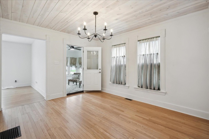 616 Elk, SABULA, Iowa 52070, 3 Bedrooms Bedrooms, ,1 BathroomBathrooms,House,For Sale,Elk,202601040