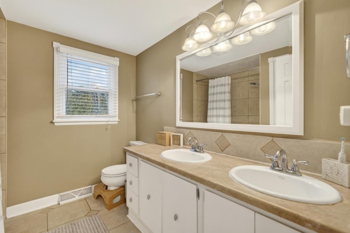 4966 BRIGADOON, ROCKFORD, Illinois 61107, 4 Bedrooms Bedrooms, ,2 BathroomsBathrooms,House,For Sale,BRIGADOON,202601042