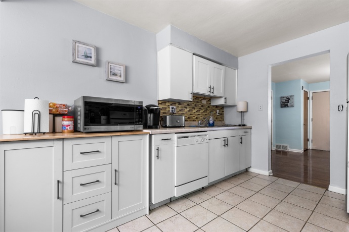 2312 Jonathan Ave, ROCKFORD, Illinois 61103, 3 Bedrooms Bedrooms, ,1 BathroomBathrooms,House,For Sale,Jonathan Ave,202601046