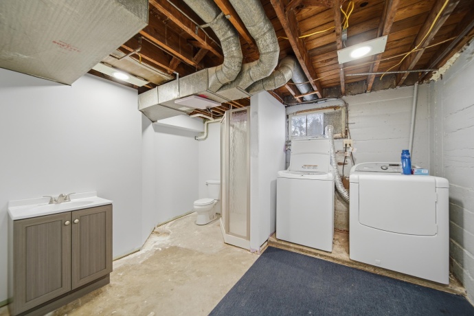 838 Dement, DIXON, Illinois 61021, 3 Bedrooms Bedrooms, ,2 BathroomsBathrooms,House,For Sale,Dement,202601047