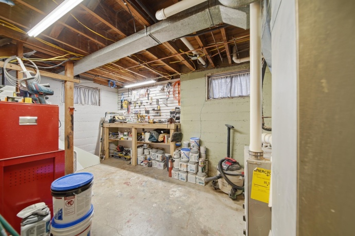 838 Dement, DIXON, Illinois 61021, 3 Bedrooms Bedrooms, ,2 BathroomsBathrooms,House,For Sale,Dement,202601047