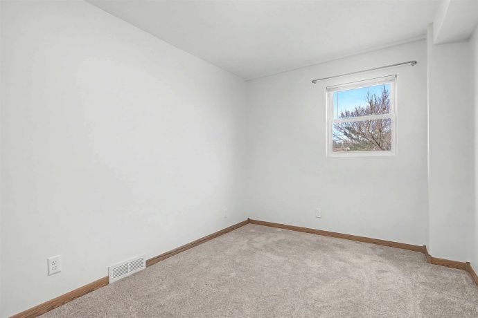 325 Apache, GALENA, Illinois 61036, 6 Bedrooms Bedrooms, ,2 BathroomsBathrooms,House,For Sale,Apache,202601049