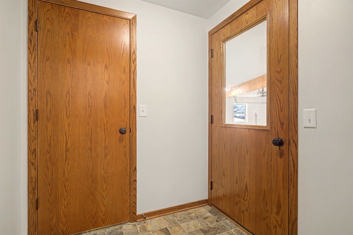 325 Apache, GALENA, Illinois 61036, 6 Bedrooms Bedrooms, ,2 BathroomsBathrooms,House,For Sale,Apache,202601049