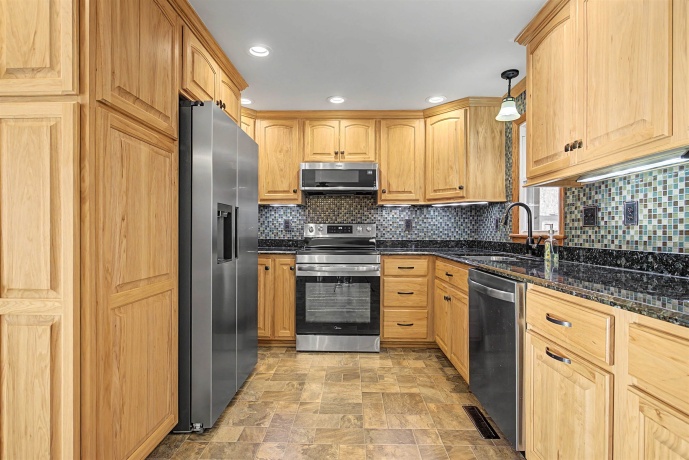 325 Apache, GALENA, Illinois 61036, 6 Bedrooms Bedrooms, ,2 BathroomsBathrooms,House,For Sale,Apache,202601049