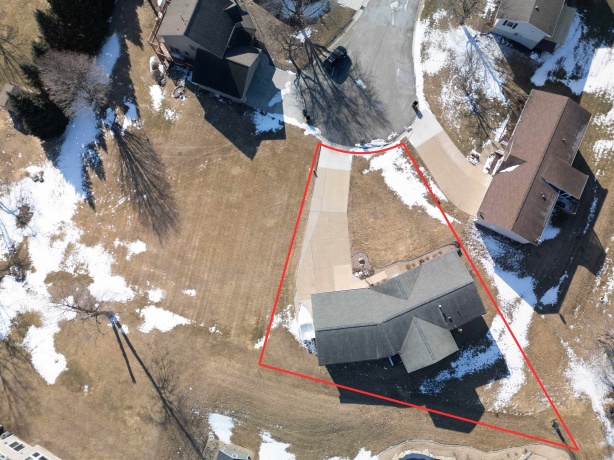 325 Apache, GALENA, Illinois 61036, 6 Bedrooms Bedrooms, ,2 BathroomsBathrooms,House,For Sale,Apache,202601049