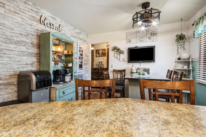 1934 Philip, DIXON, Illinois 61021, 4 Bedrooms Bedrooms, ,2 BathroomsBathrooms,House,For Sale,Philip,202601053