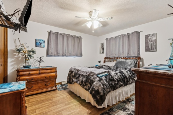 1934 Philip, DIXON, Illinois 61021, 4 Bedrooms Bedrooms, ,2 BathroomsBathrooms,House,For Sale,Philip,202601053