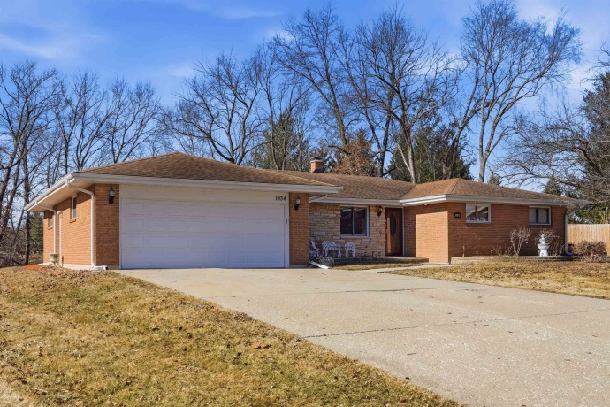 1934 Philip, DIXON, Illinois 61021, 4 Bedrooms Bedrooms, ,2 BathroomsBathrooms,House,For Sale,Philip,202601053