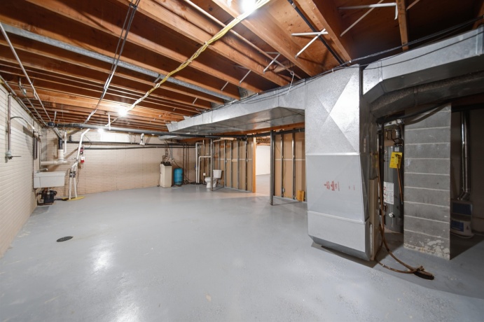 1934 Philip, DIXON, Illinois 61021, 4 Bedrooms Bedrooms, ,2 BathroomsBathrooms,House,For Sale,Philip,202601053