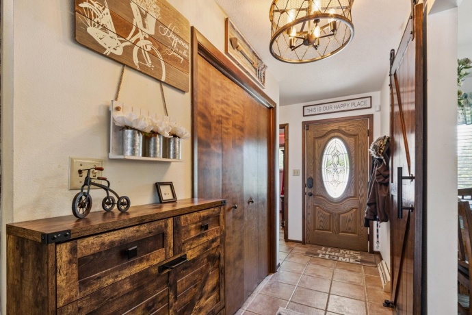 1934 Philip, DIXON, Illinois 61021, 4 Bedrooms Bedrooms, ,2 BathroomsBathrooms,House,For Sale,Philip,202601053