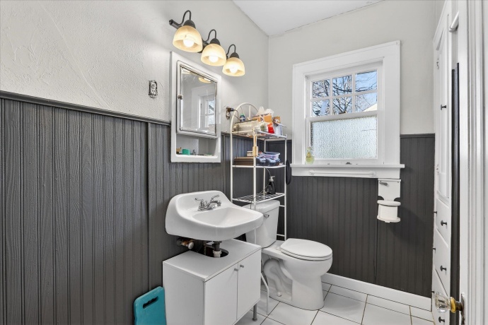 2315 Lawndale, ROCKFORD, Illinois 61103, 4 Bedrooms Bedrooms, ,1 BathroomBathrooms,House,For Sale,Lawndale,202601055