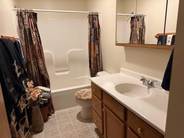 223 A Oakwood, Oglesby, Illinois 61348, 2 Bedrooms Bedrooms, ,2 BathroomsBathrooms,Condominium,For Sale,Oakwood,202601056