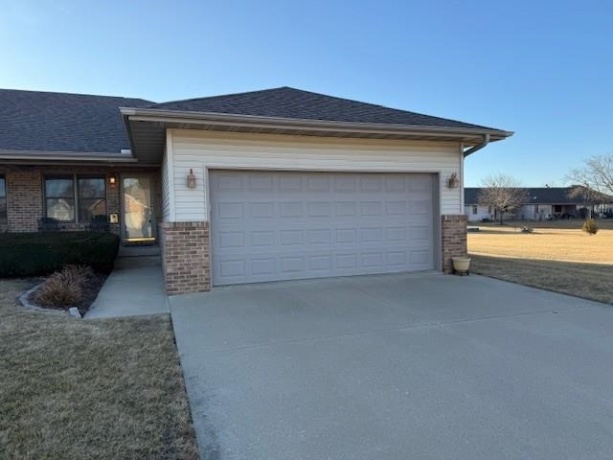 223 A Oakwood, Oglesby, Illinois 61348, 2 Bedrooms Bedrooms, ,2 BathroomsBathrooms,Condominium,For Sale,Oakwood,202601056