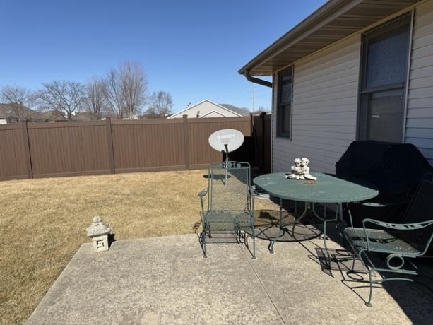 223 A Oakwood, Oglesby, Illinois 61348, 2 Bedrooms Bedrooms, ,2 BathroomsBathrooms,Condominium,For Sale,Oakwood,202601056