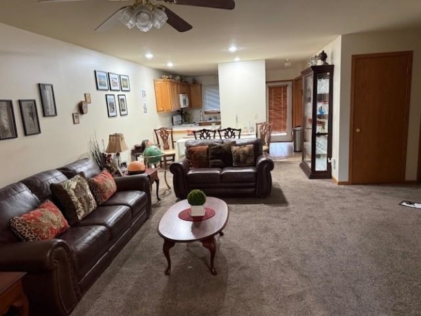 223 A Oakwood, Oglesby, Illinois 61348, 2 Bedrooms Bedrooms, ,2 BathroomsBathrooms,Condominium,For Sale,Oakwood,202601056