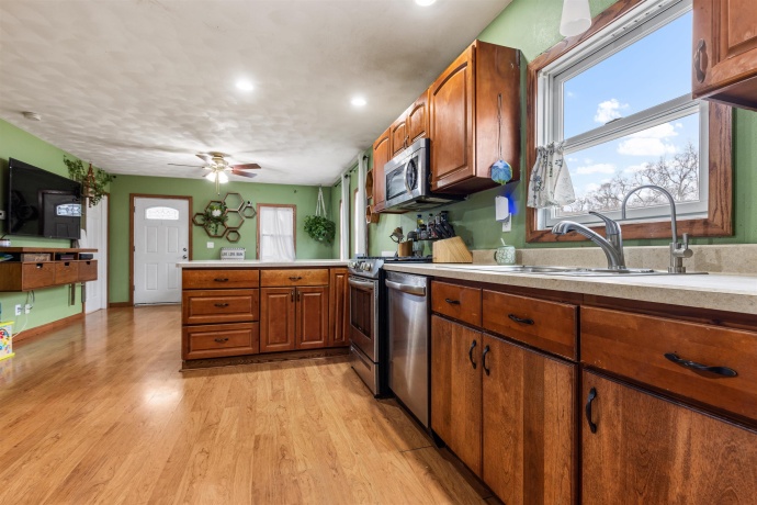 701 Salmon, SOUTH BELOIT, Illinois 61080, 3 Bedrooms Bedrooms, ,1 BathroomBathrooms,House,For Sale,Salmon,202600865