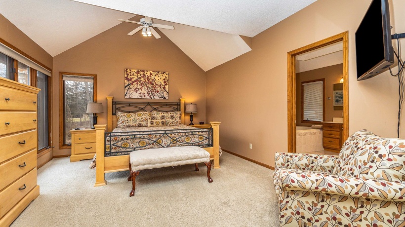 1 Westview, GALENA, Illinois 61036, 4 Bedrooms Bedrooms, ,5 BathroomsBathrooms,House,For Sale,Westview,202601059