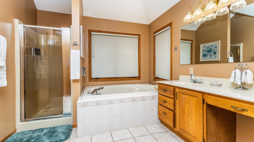 1 Westview, GALENA, Illinois 61036, 4 Bedrooms Bedrooms, ,5 BathroomsBathrooms,House,For Sale,Westview,202601059