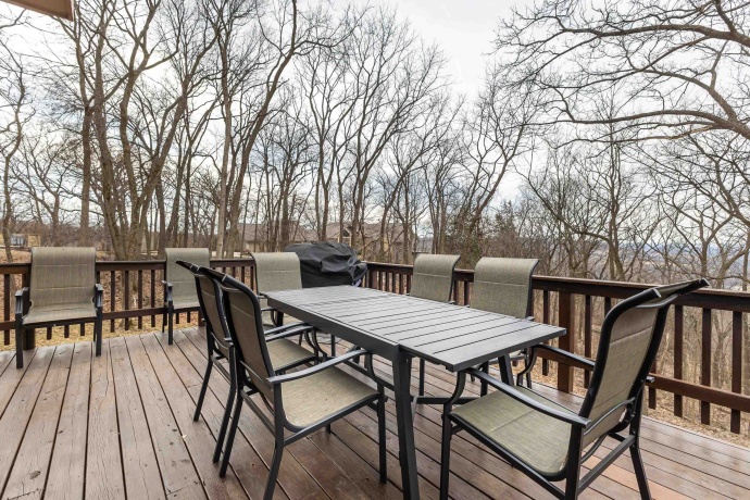 1 Westview, GALENA, Illinois 61036, 4 Bedrooms Bedrooms, ,5 BathroomsBathrooms,House,For Sale,Westview,202601059