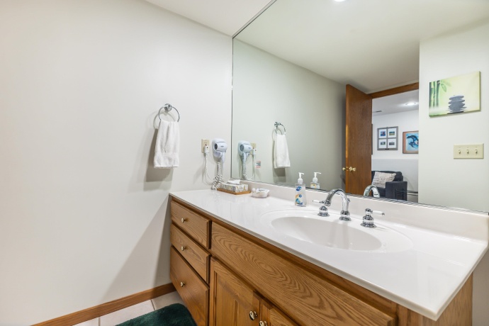 1 Westview, GALENA, Illinois 61036, 4 Bedrooms Bedrooms, ,5 BathroomsBathrooms,House,For Sale,Westview,202601059