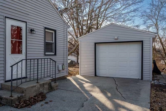 1519 23rd, ROCKFORD, Illinois 61108, 2 Bedrooms Bedrooms, ,1 BathroomBathrooms,House,For Sale,23rd,202601061